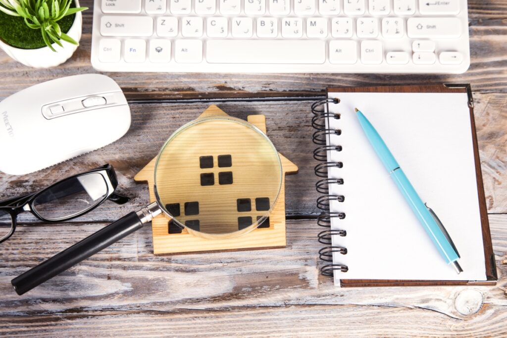 Służebność drogi czy mieszkania? Różnice w kosztach i wpisach do Księgi Wieczystej.